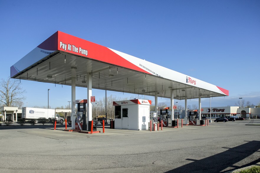 More Photos Of 128 W Main St, Le Roy Unknown For Lease