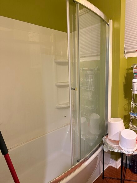 More Photos Of 3147 Shallowford Rd, Atlanta Office For Sale