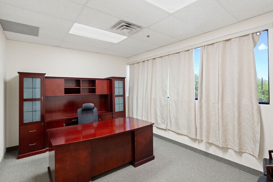 More Photos Of 4001 E Mountain Sky Ave, Phoenix Medical For Lease