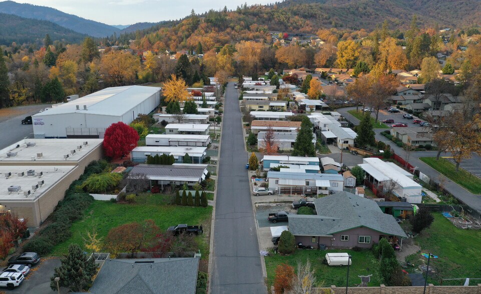 More Photos Of 515 E Main St, Rogue River Manufactured Housing Mobile Home Park For Sale