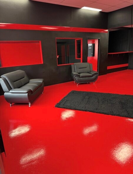 More Photos Of 309 S 1st St, Yakima Flex For Lease