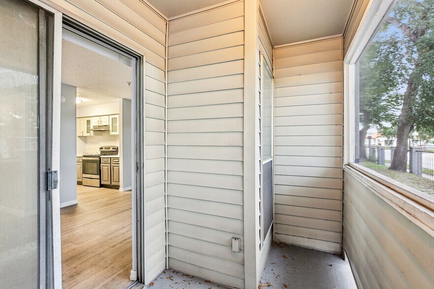 More Photos Of 4610 N Armenia Ave, Tampa Apartments For Sale
