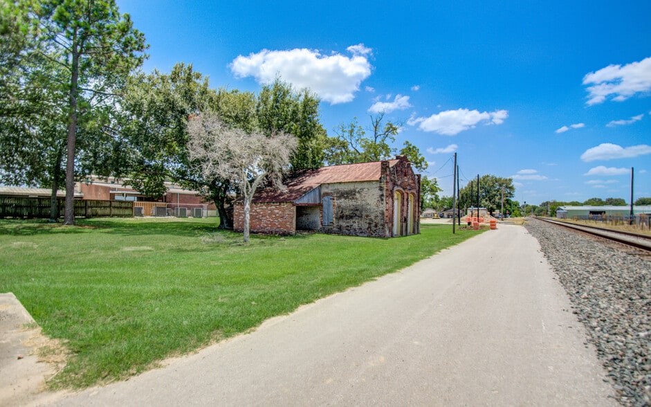 More Photos Of 603 Calhoun St, Richmond Office Residential For Sale