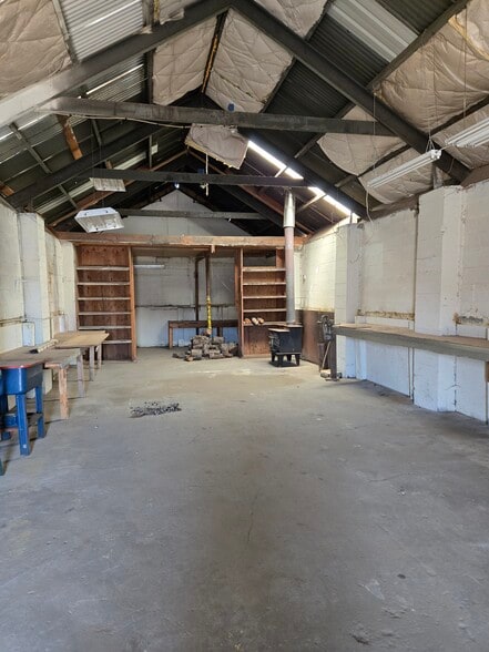 More Photos Of 205 SE Railroad Blvd, Redmond Industrial For Sale