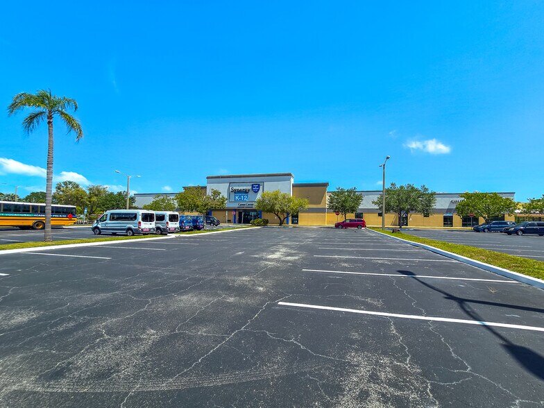 More Photos Of 2810 S US Highway 1, Fort Pierce General Retail For Sale