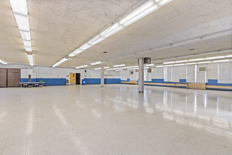 More Photos Of 26123 McDonald St, Dearborn Heights Religious Facility For Lease
