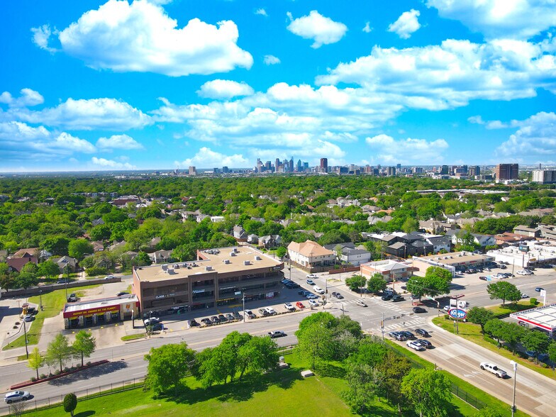 Primary Photo Of 5706 E Mockingbird Ln, Dallas Freestanding For Sale