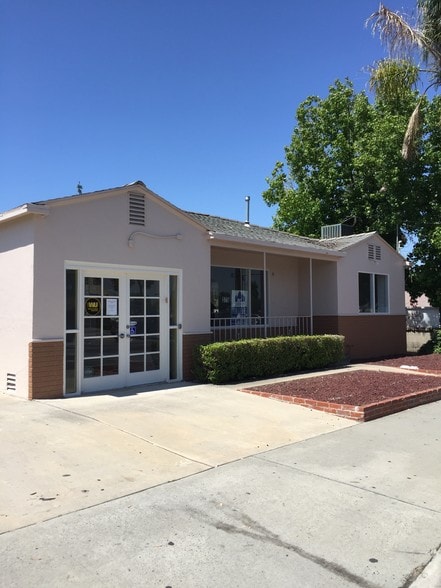 Primary Photo Of 375 Broadway, El Cajon Storefront For Lease