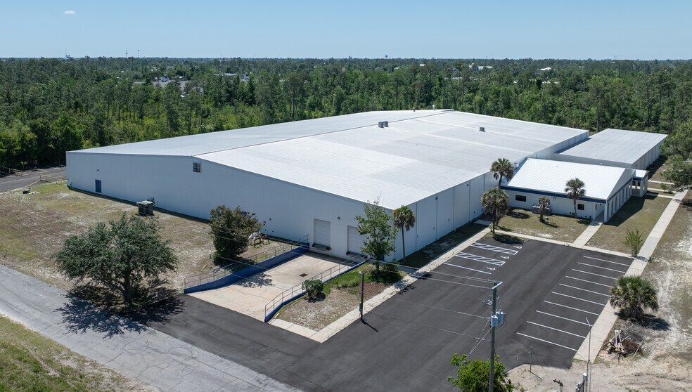 More Photos Of 909 W 39th St, Panama City Manufacturing For Lease