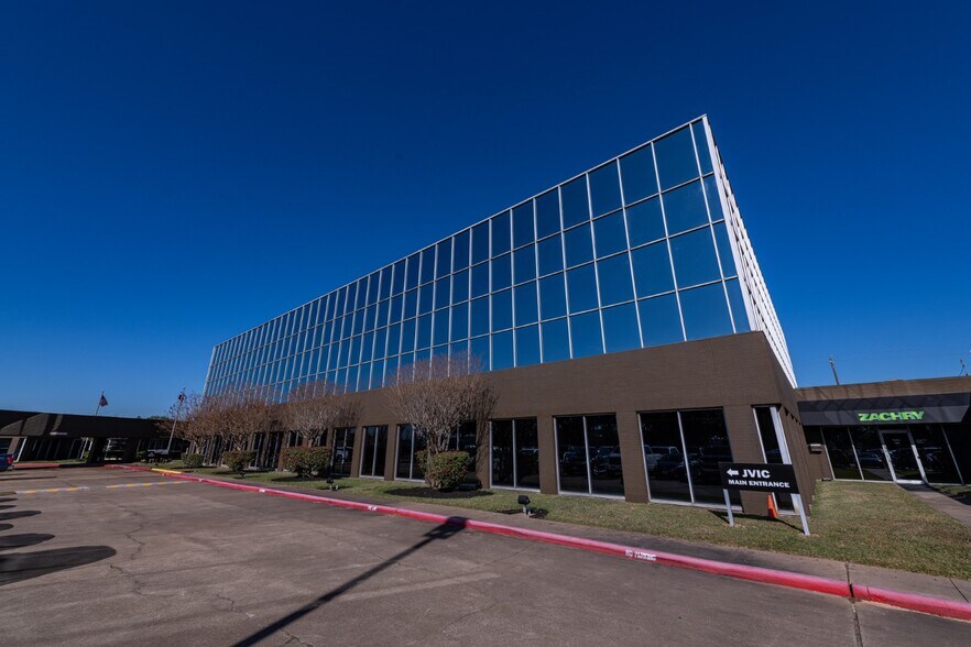 More Photos Of 3737-3743 Red Bluff Rd, Pasadena Office For Lease