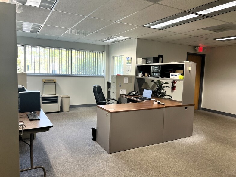 More Photos Of 6175 Enterprise Ct, Dublin Office For Lease