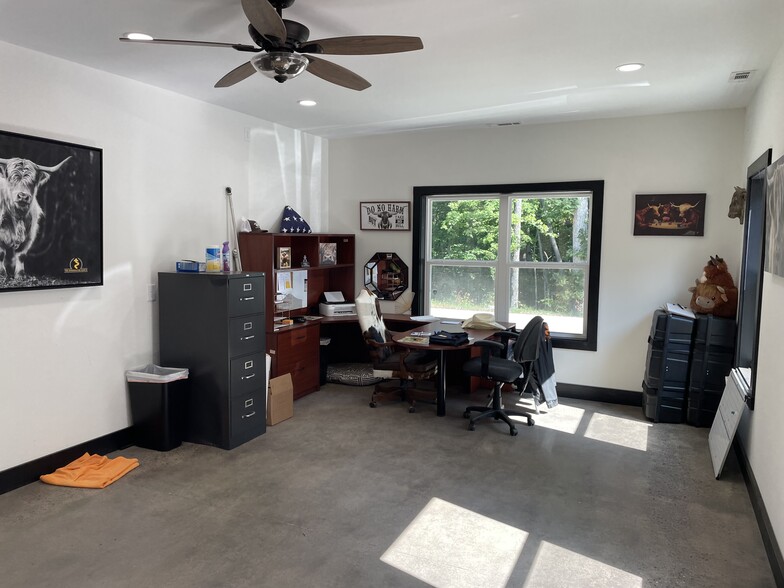 More Photos Of 1019 Hardscrabble Rd, Mineral Bluff Winery Vineyard For Sale