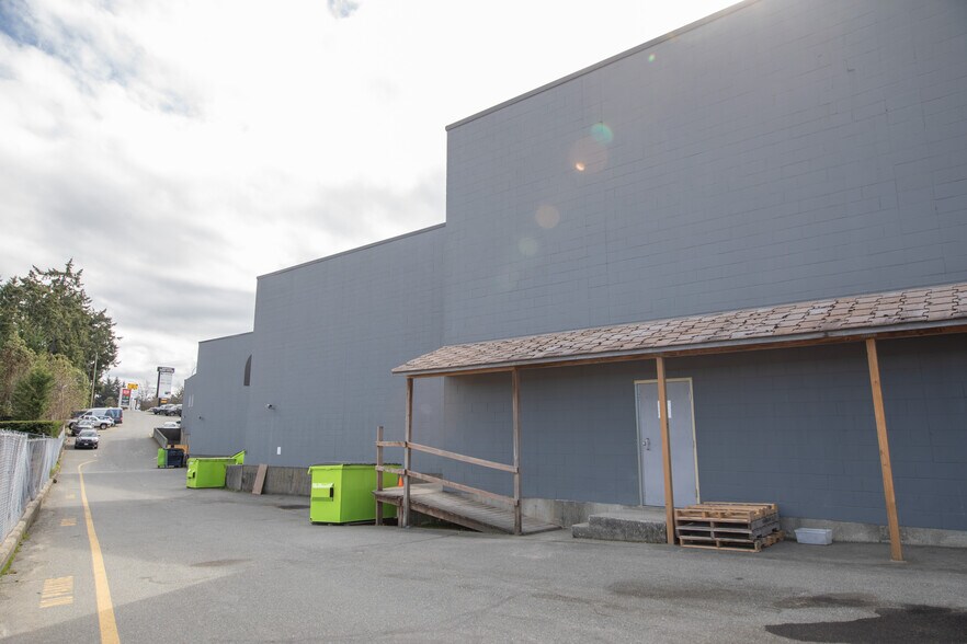 More Photos Of 2520 Bowen Rd, Nanaimo Industrial For Lease