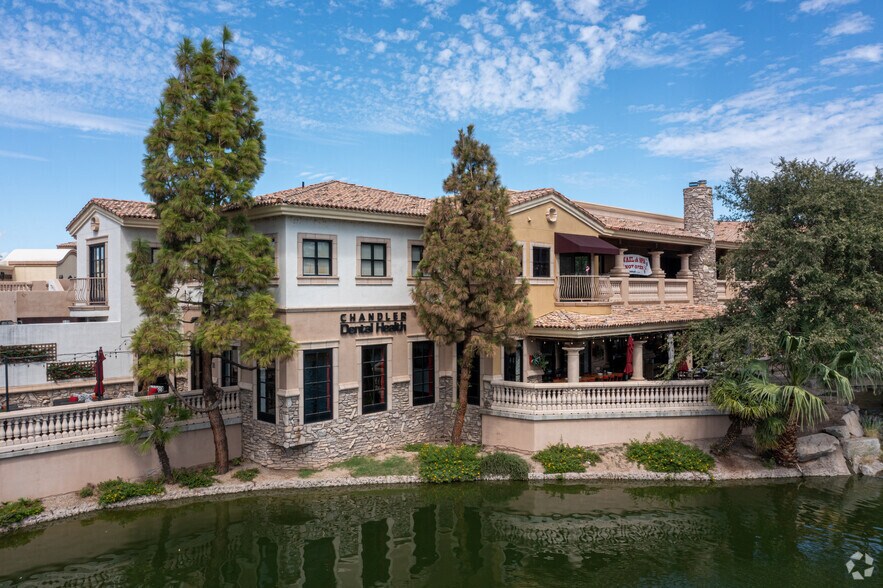 More Photos Of 1035 W Queen Creek Rd, Chandler General Retail For Lease