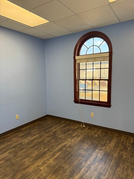 More Photos Of 514 Pellis Rd, Greensburg Medical For Lease