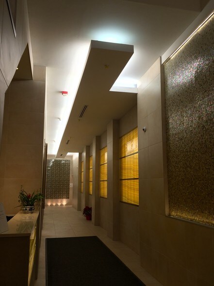 More Photos Of 1420 Walnut St, Philadelphia Office For Lease