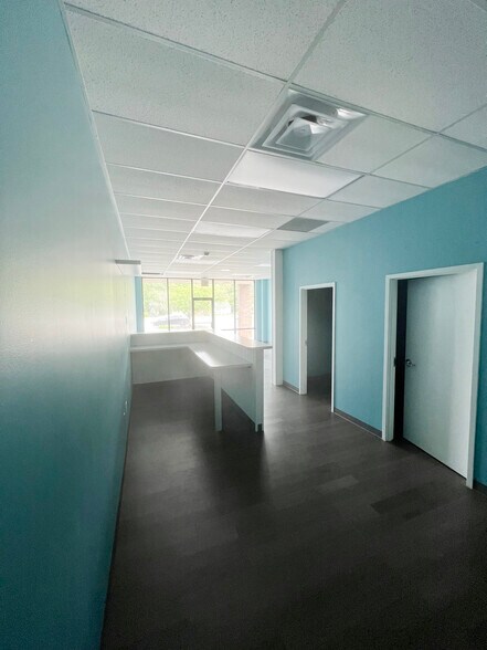 More Photos Of 1616 St. Joe Center Rd, Fort Wayne Unknown For Lease