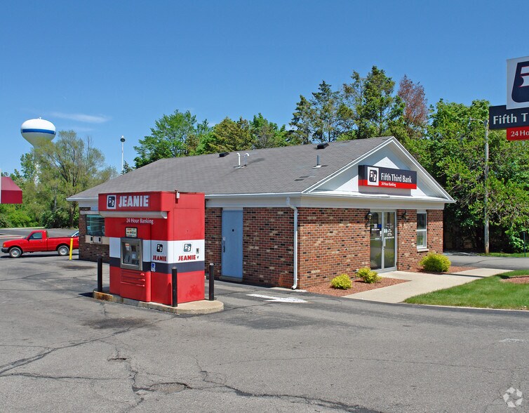 Primary Photo Of 430 Wolf Creek St, Brookville Bank For Sale