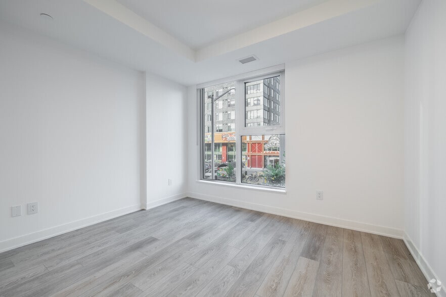 More Photos Of 300 Mcrae Av, Ottawa Apartments For Lease
