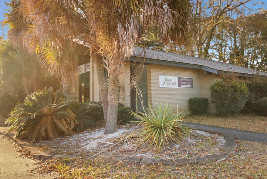More Photos Of 495 Dantzler St, Orangeburg Medical For Sale