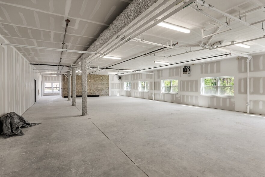 More Photos Of 685 Salina Rd, Sewell Healthcare For Sale