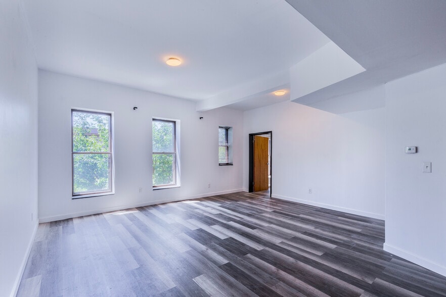 More Photos Of 408 N Euclid Ave, Saint Louis Office For Lease