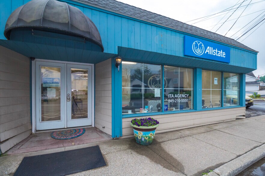 More Photos Of 593 Route 6, Mahopac Storefront Retail Office For Lease