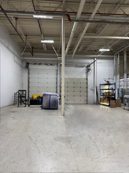 More Photos Of 251-255 Exchange Pl, Herndon Light Distribution For Lease