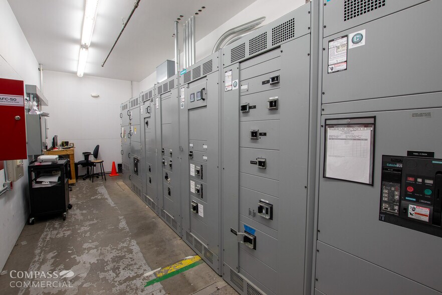 More Photos Of 20730 Brinson Blvd, Bend Industrial For Lease