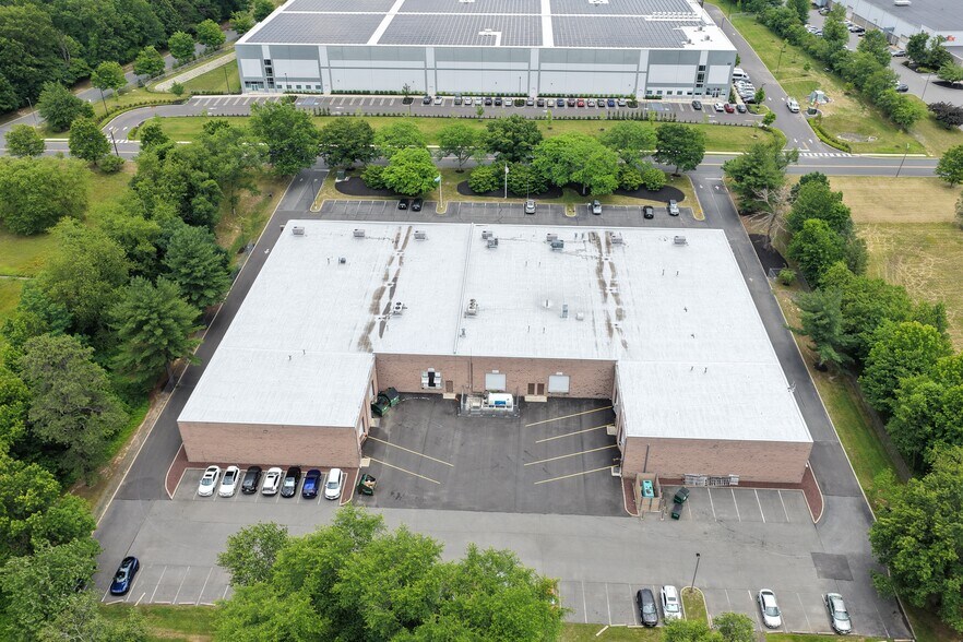 More Photos Of 14-16 Thomas J Rhodes Industrial Dr, Trenton Warehouse For Lease