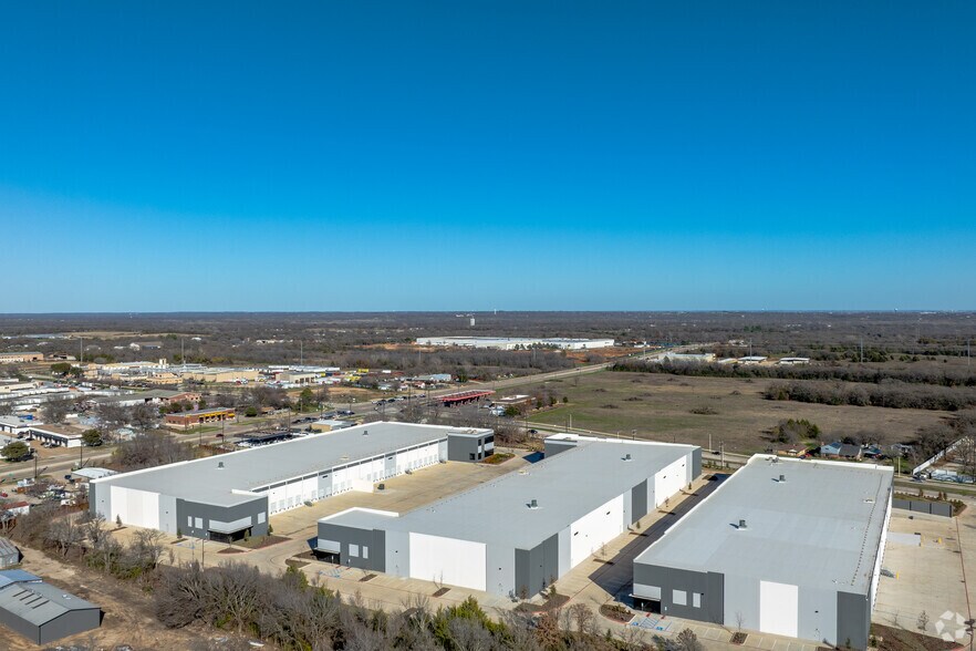 More Photos Of 1500 N Mayhill Rd, Denton Manufacturing For Lease