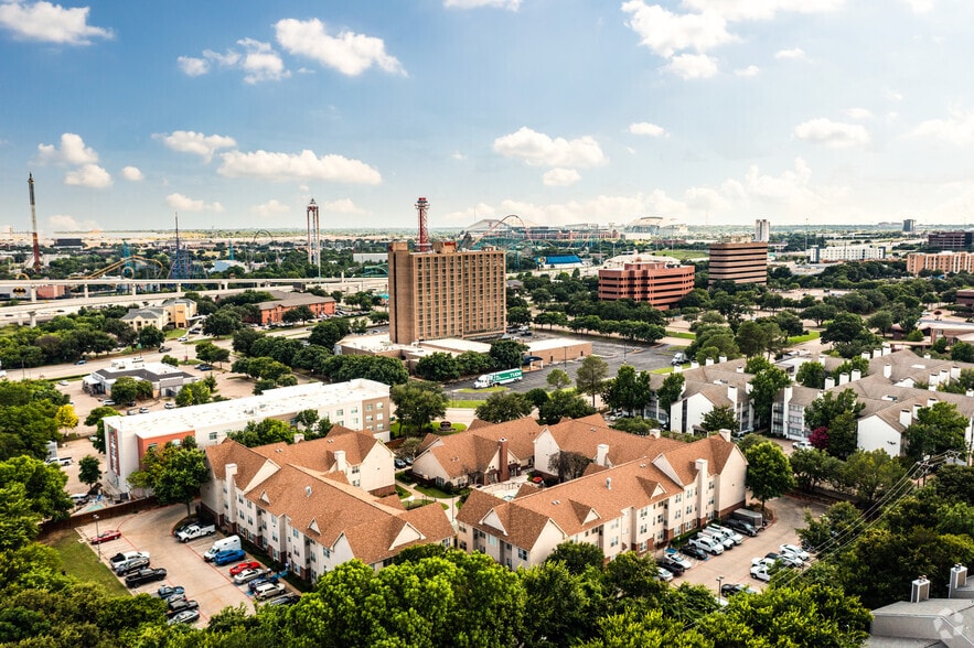 More Photos Of 1050 Brookhollow Plaza Dr, Arlington Hotel For Sale