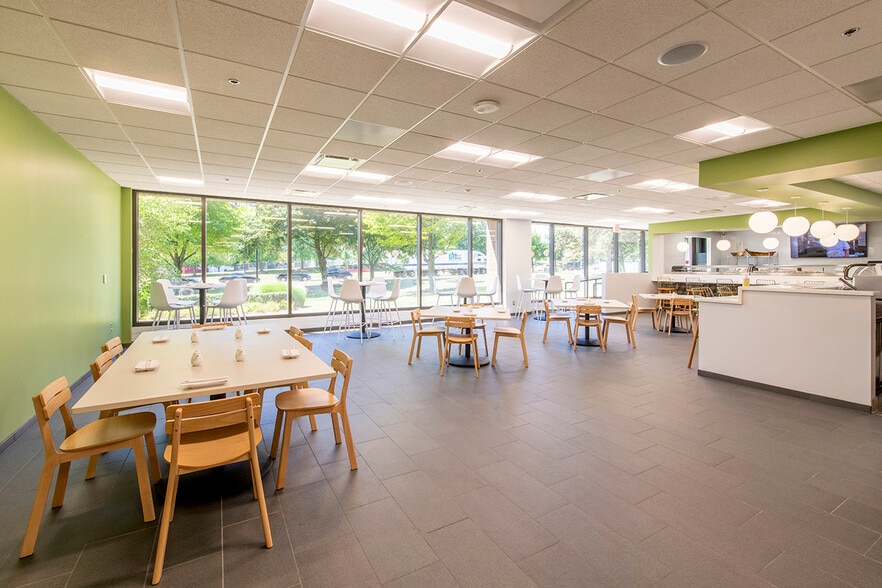 More Photos Of 777 E Eisenhower Pky, Ann Arbor Office For Lease