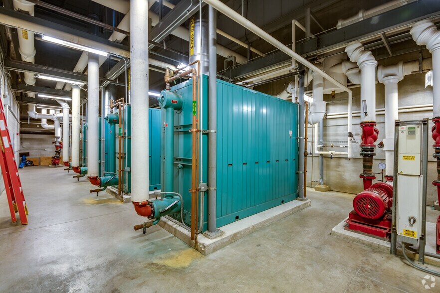 More Photos Of 4101 W Burnham St, West Milwaukee Manufacturing For Sale