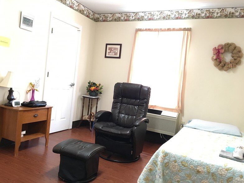 More Photos Of 1104 Old Charlotte Rd, White Bluff Assisted Living For Lease