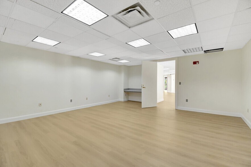 More Photos Of 200 S Andrews Ave, Fort Lauderdale Medical For Sale