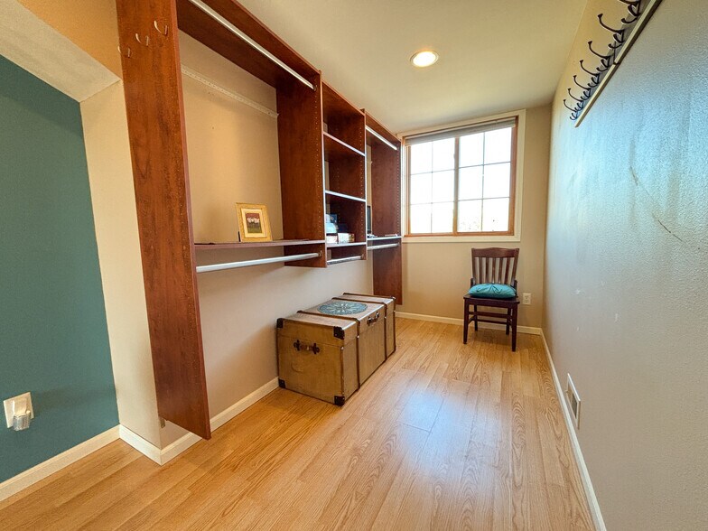 More Photos Of 31 Main Ave N, New York Mills Auto Dealership For Sale