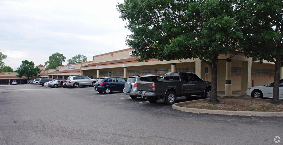 Primary Photo Of 7517-7523 Cameron Rd, Austin Freestanding For Lease