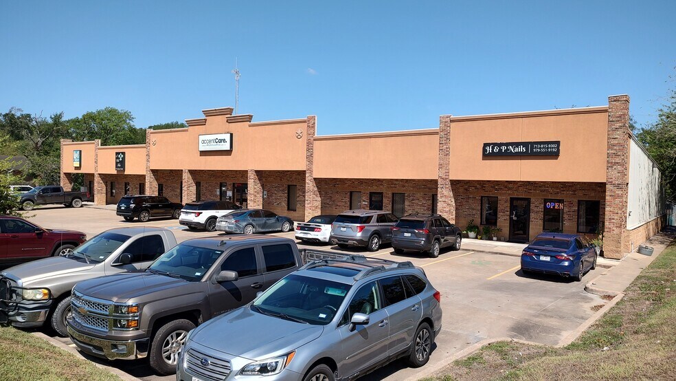 More Photos Of 522 W Main St, Brenham Healthcare For Sale