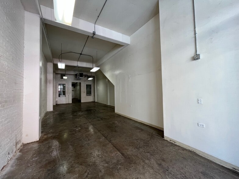 More Photos Of 1033 Maunakea St, Honolulu Storefront Retail Office For Lease