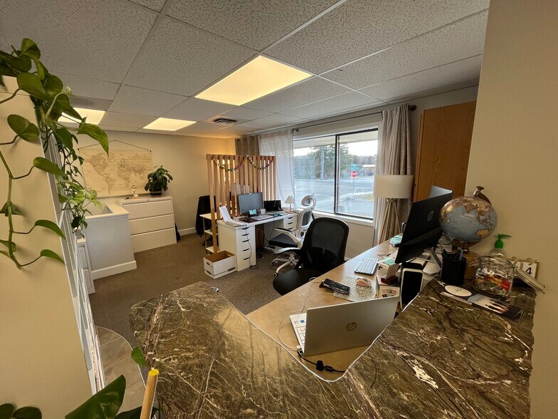More Photos Of 111 E Lincoln Rd, Spokane Office For Sale