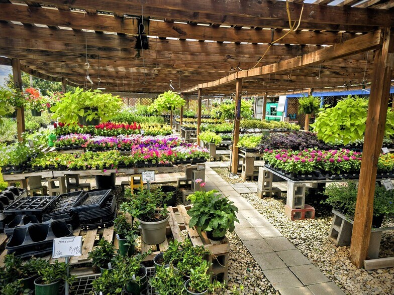 More Photos Of 20698 Eva St, Montgomery Garden Center For Lease