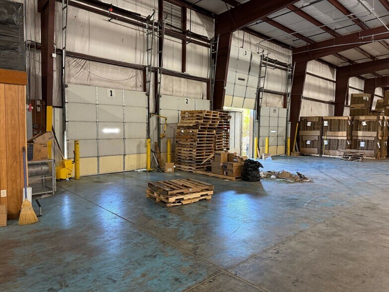 More Photos Of 9120 Wheat St NE, Covington Warehouse For Lease