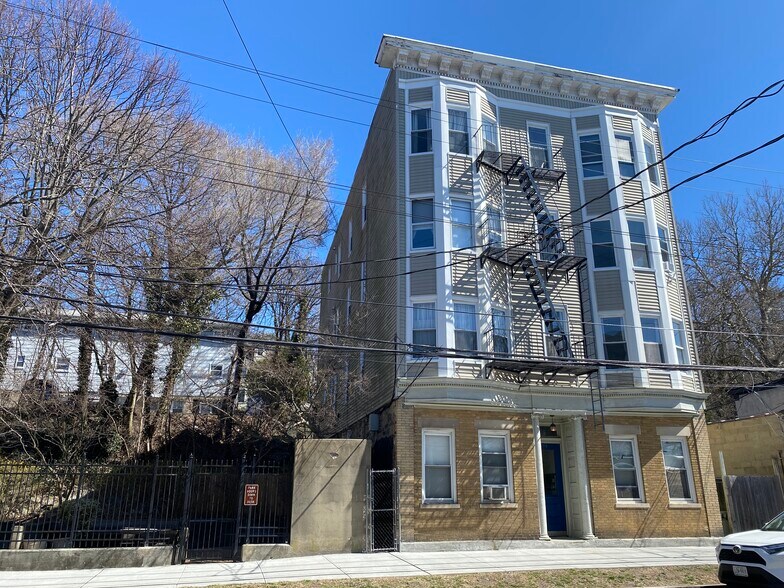 More Photos Of 406 Warburton Ave, Hastings Hudson Apartments For Sale