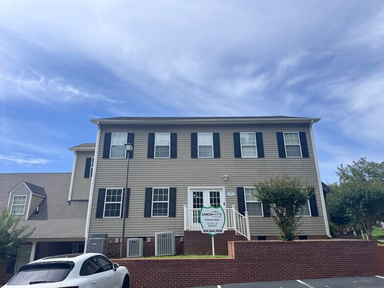 More Photos Of 10 Accountants Cir, Seneca Office Residential For Lease