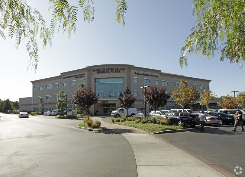 More Photos Of 26357 McBean Pky, Santa Clarita Medical For Lease