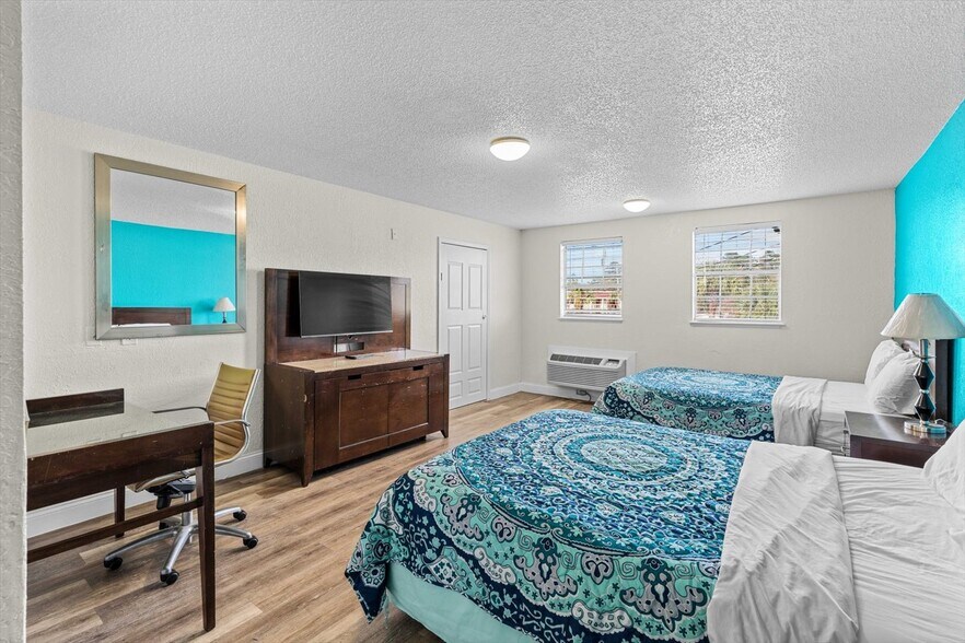 More Photos Of 510 Lane Ave S, Jacksonville Hotel For Sale