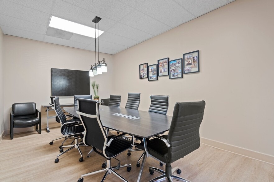 More Photos Of 1516 Brookhollow Dr, Santa Ana Medical For Lease