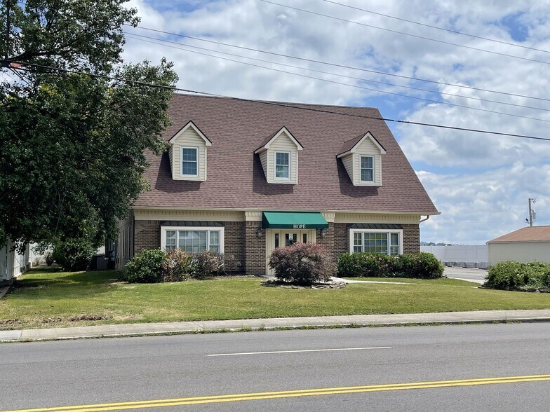 More Photos Of 1369 W Andrew Johnson Hwy, Morristown Medical For Lease