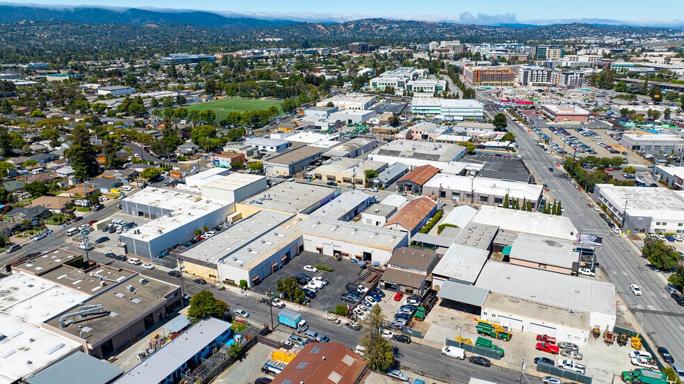 More Photos Of 831 Sweeney Ave, Redwood City Warehouse For Lease